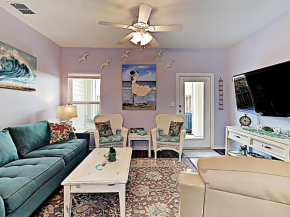 BC207 Beautifully Decorated Townhome, Heated Pool, 1 Minute to Beach